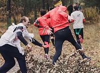 Zombie podczas Run Or Death. Szkoła Wizażu i Charakteryzacji SWiCh przygotowuje żywe trupy. Fot. Piotr Pazdyka